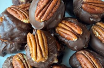 KENTUCKY BOURBON BALLS – The Southern Girl C...