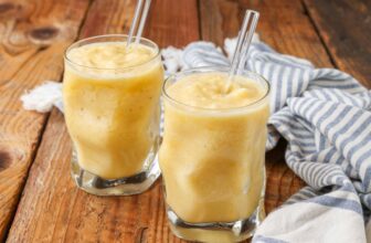 Pineapple Banana Smoothie – Barefeet In The ...