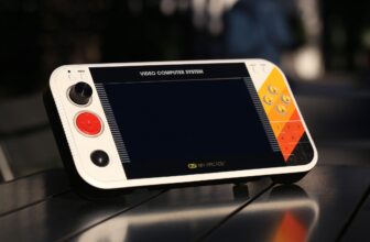 This retro gaming handheld packs basic Atari contr...