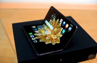 HONOR Magic V2 Evaluation: An Impressively Skinny ...