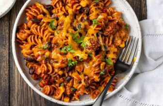 Taco Pasta | Cookies and Cups