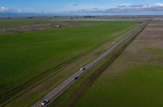 Tech Billionaires’ Plan for a New Metropolis...