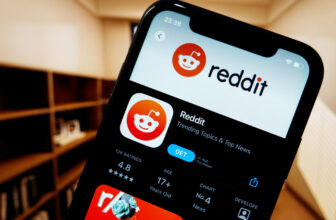 Reddit is licensing its content material to Google...