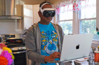 Apple Imaginative and prescient Professional overv...