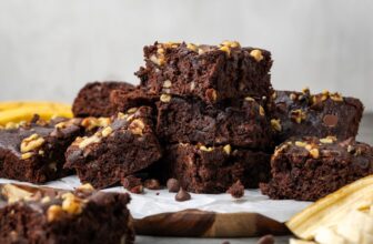 Banana Bread Brownies | Cookies and Cups