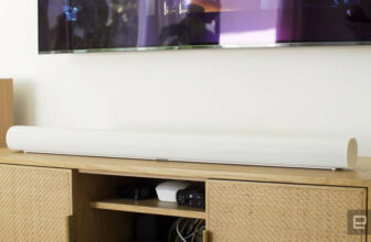 Sonos’s Arc soundbars are $180 off simply fo...