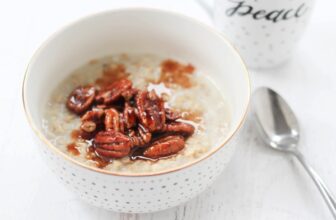 Pecan pie protein oatmeal – The Fitnessista