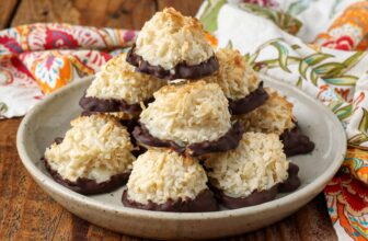 Chocolate Dipped Coconut Macaroons – Barefee...